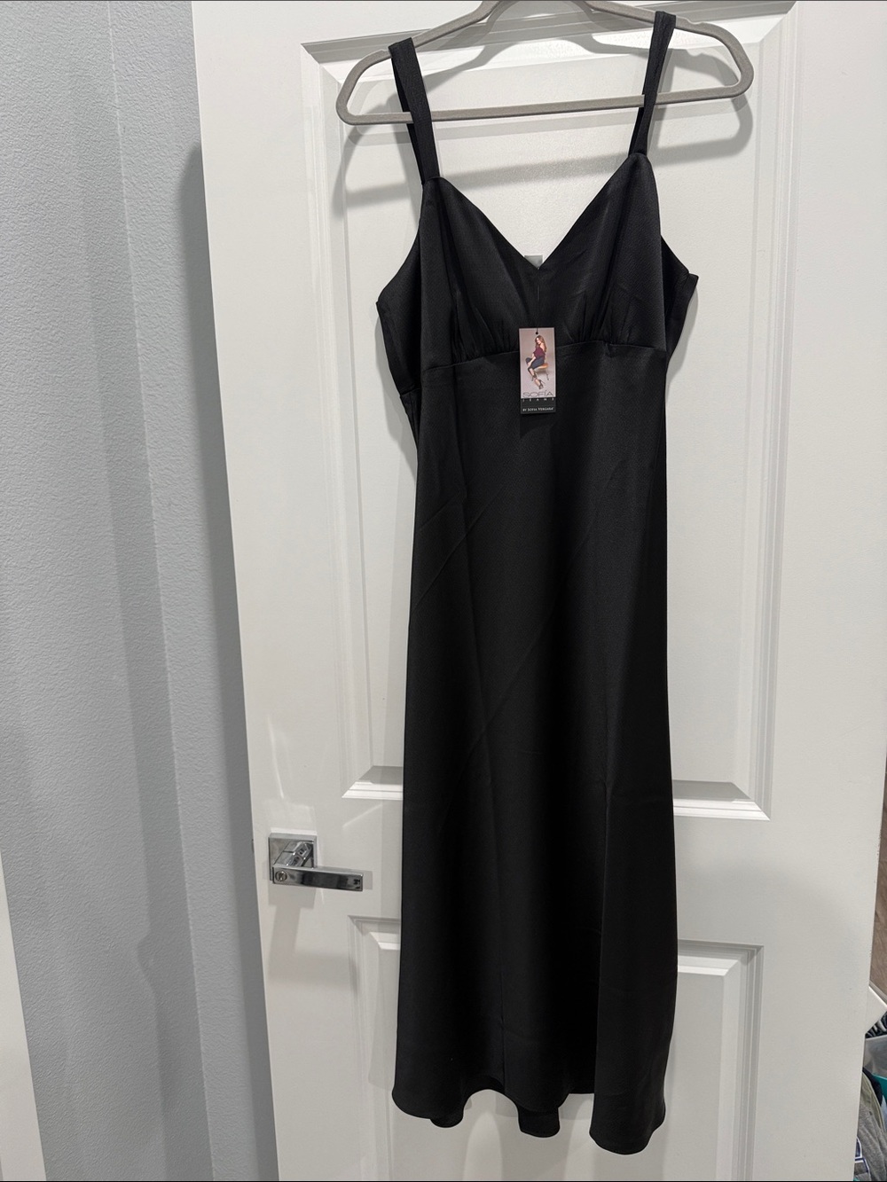 sofia by sofia vergara Black V-Neck Slip Dress